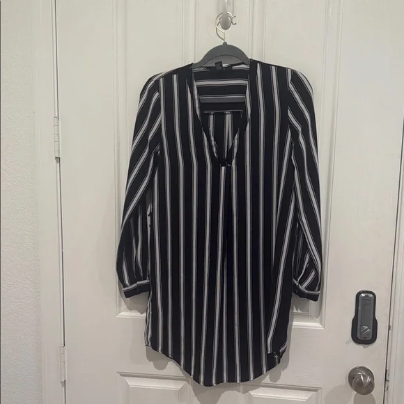 🎁Forever 21 striped top - Picture 3 of 6